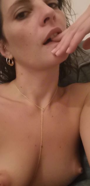 Model - Lana The Virus findom