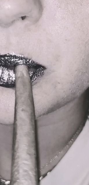 Model - Lana The Virus findom