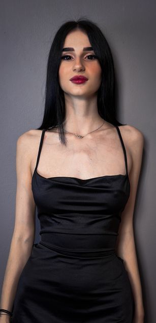 Model - Emily blowjob