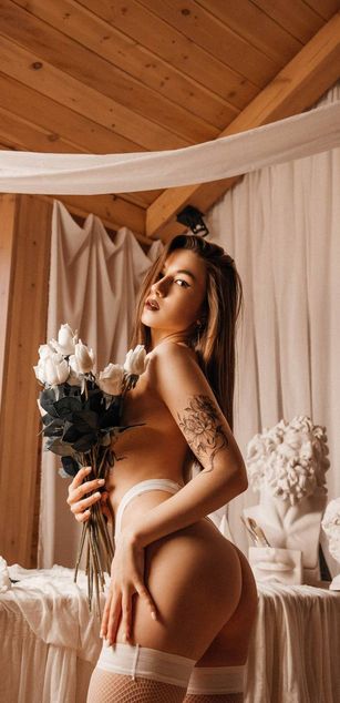 Model - Lisa blowjob