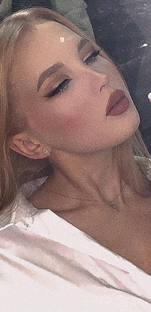 Model - SophieKitten teen