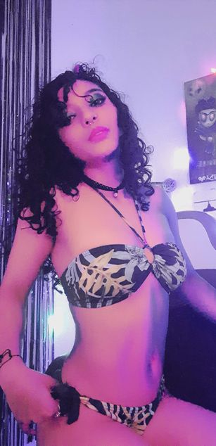 Model - Adelyne jhons pussy