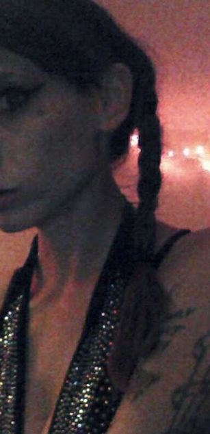 Model - gigi blackhornze 2