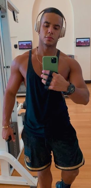 Model - Fernando Ferraz nipples