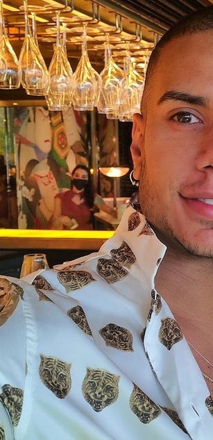 Model - Fernando Ferraz nipples