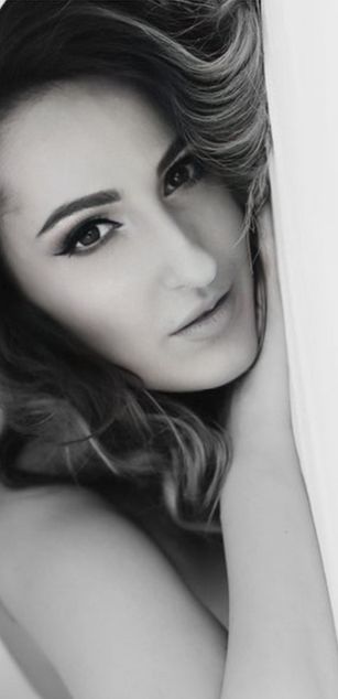 Model - Jessy bigtits