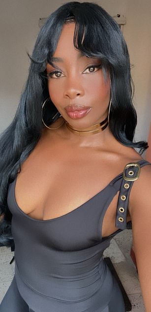 Model - golden goddess Cambellcox deepthroat