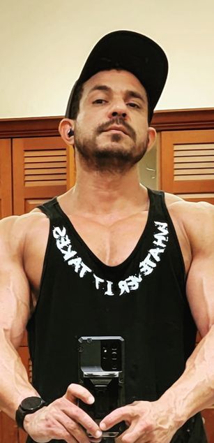 Model - Muscles Pleasure stripper