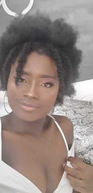 Model - OlivieLeroy deepthroat