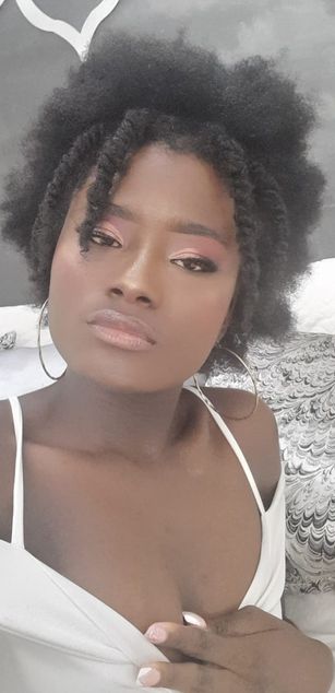 Model - OlivieLeroy deepthroat