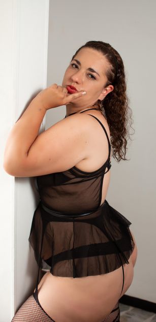 Model - Pamela blowjob