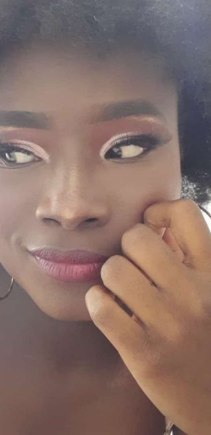 Model - OlivieLeroy deepthroat