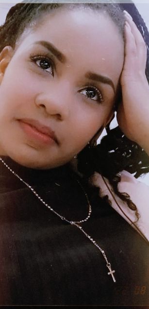 Model - DayannaMulatica smart