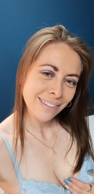 Model - Scarlett Queens blowjob