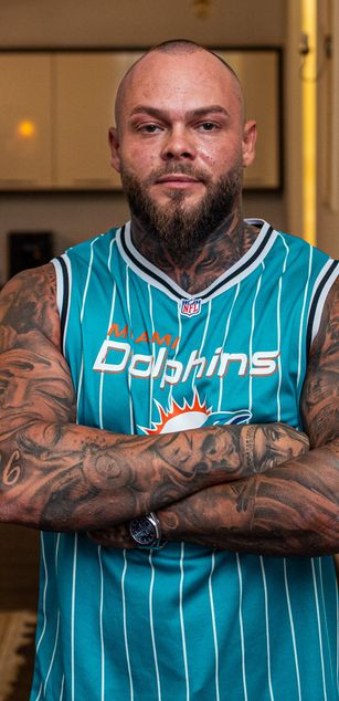 Model - KevinMyers feet