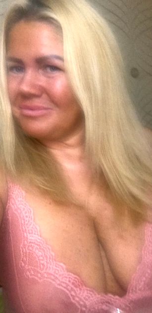 Model - Come2Mommy dirtytalk