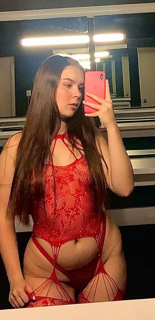 Model - Wendy bigtits