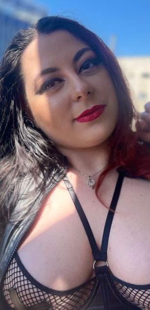 Model - HeraDevine fetish