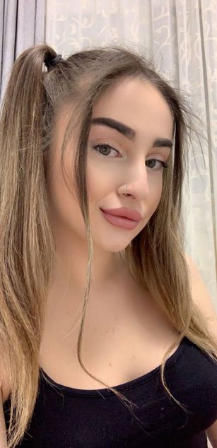 Model - Kayla Kent teen