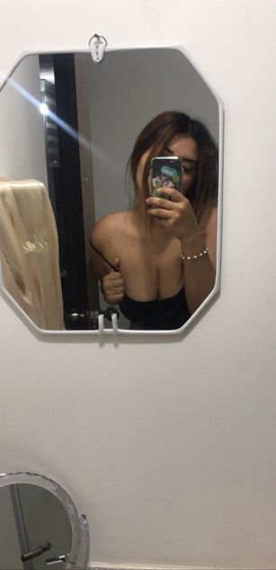 Model - paulette parker dildo