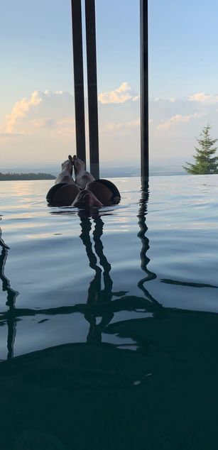 Model - GoddessHarley feet