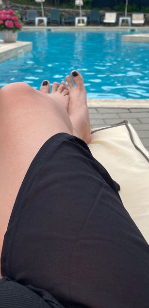 Model - GoddessHarley feet