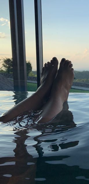 Model - GoddessHarley feet