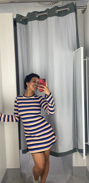 Model - Elizabeth corazon de leon hairy