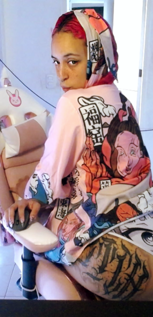 Model - Elizabeth corazon de leon hairy