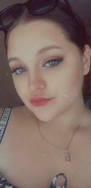 Model - Emily_Mills sex