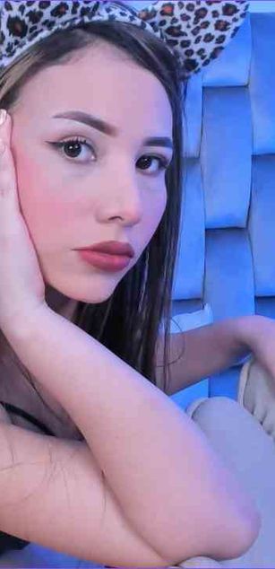 Model - Barbara Rey heels