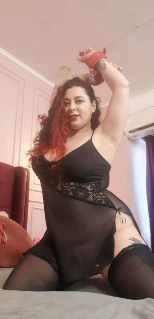 Model - HeraDevine fetish