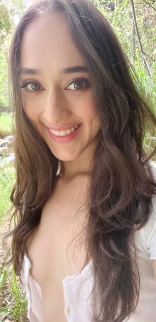 Model - Sylvie Gomez deepthroat