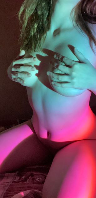 Model - Eva_meowwa shaved