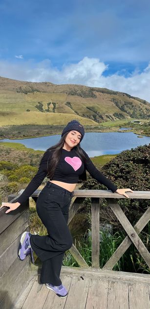 Model - GabbieMerlan latin