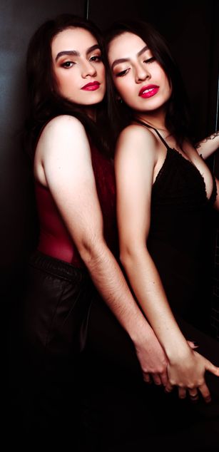 Model - BellaandLia blowjob