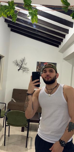 Model - Alextremobm hairy