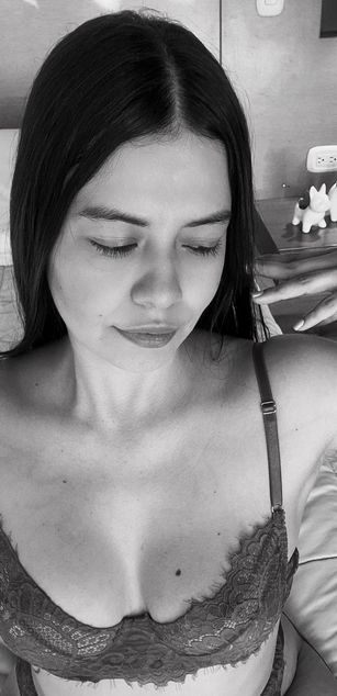 Model - Julianne sexy