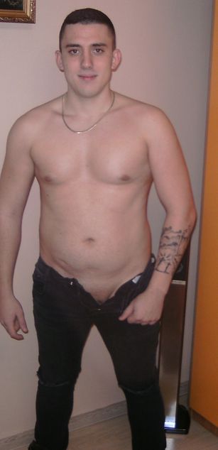 Model - funnyboy4u 2
