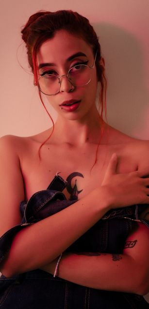 Model - LaurenVega deepthroat