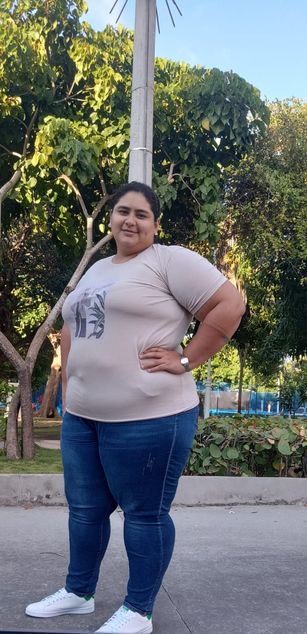 Model - Luz villa domination