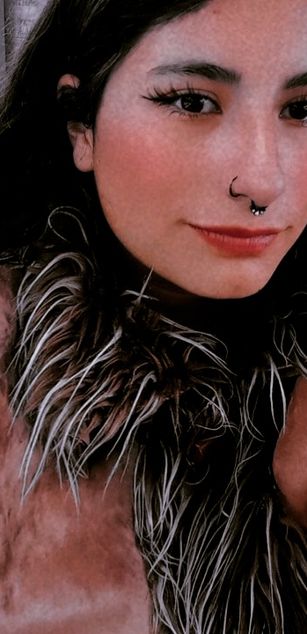 Model - catalina deepthroat