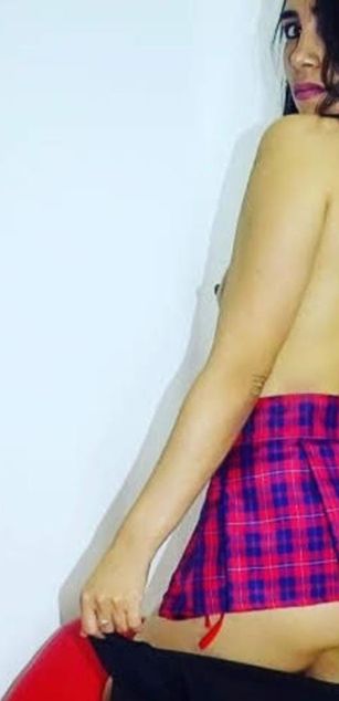 Model - amahia squirt