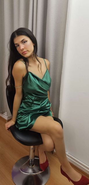 Model - LucyPurple sexy