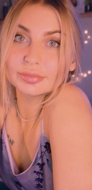 Model - Cassie dirtytalk