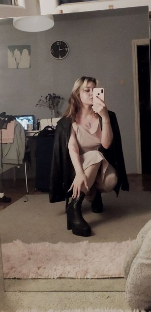 Model - Ttells curvy