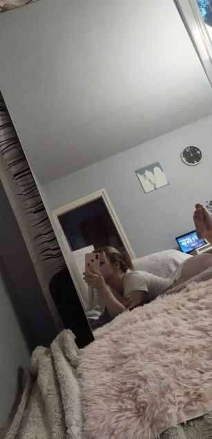 Model - Ttells curvy