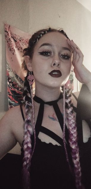 Model - Ttells curvy