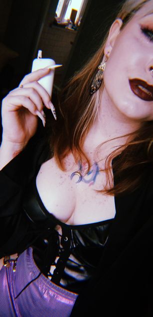 Model - Ttells curvy