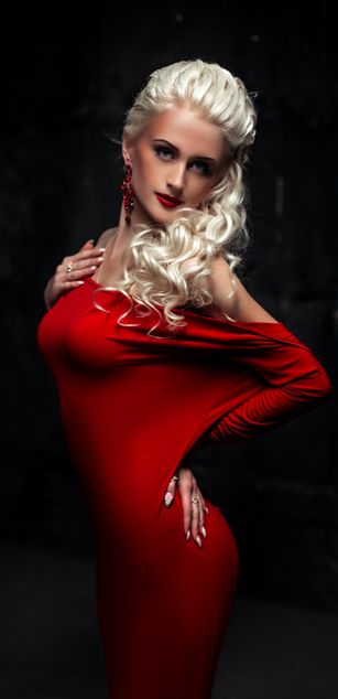 Model - SweetGirl dancing